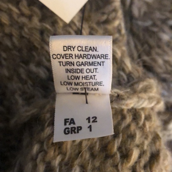 St. John Belted Zip Up Mock Neck Sleeved Cape/Poncho Cardigan XL - Picture 9 of 11